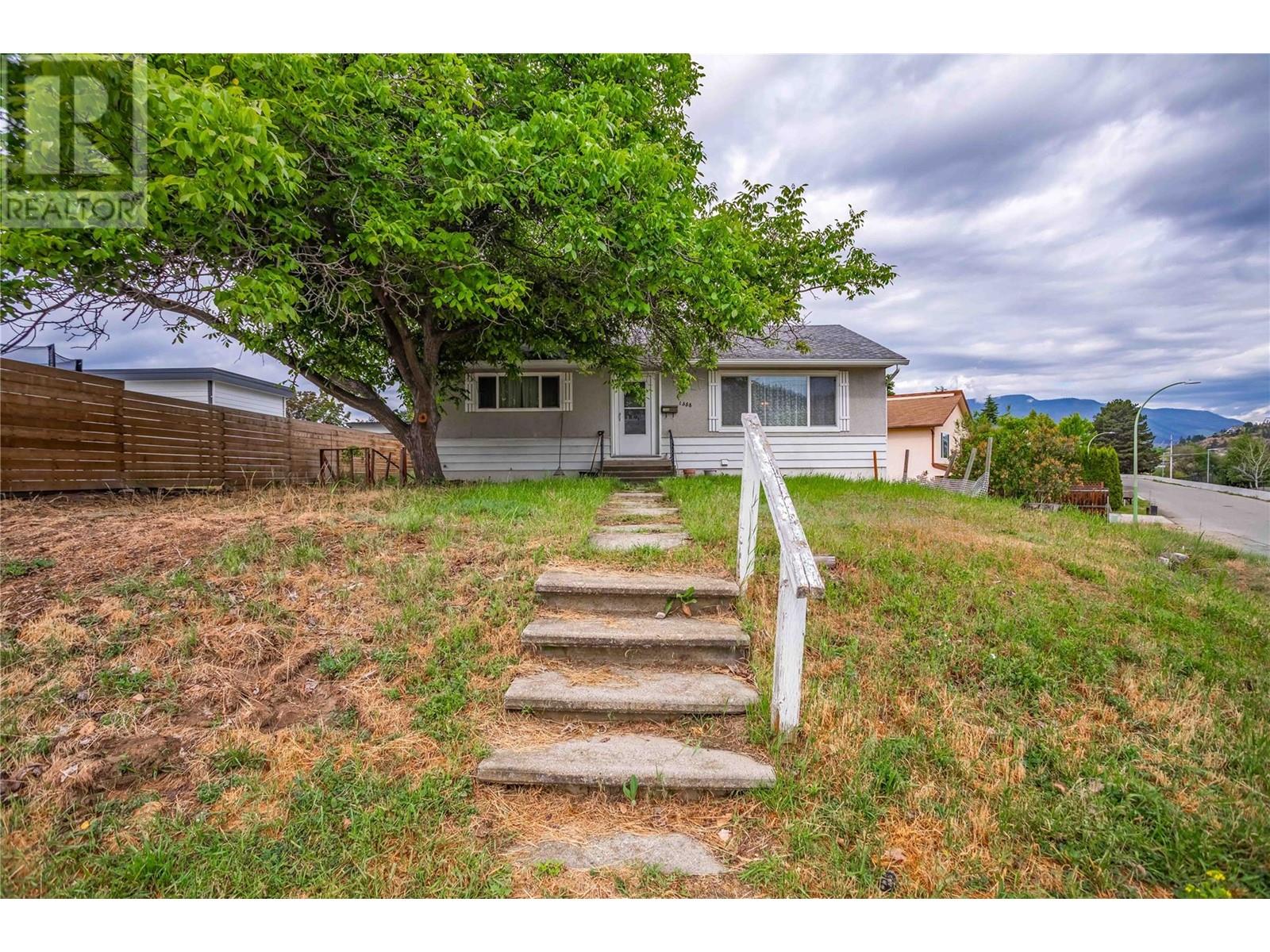  1358 Cherry Crescent East, Kelowna