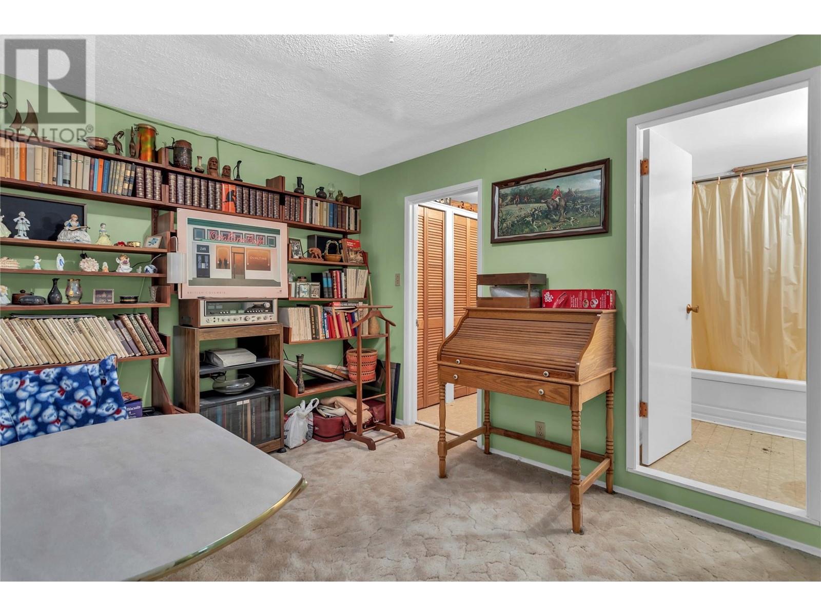  1358 Cherry Crescent East, Kelowna