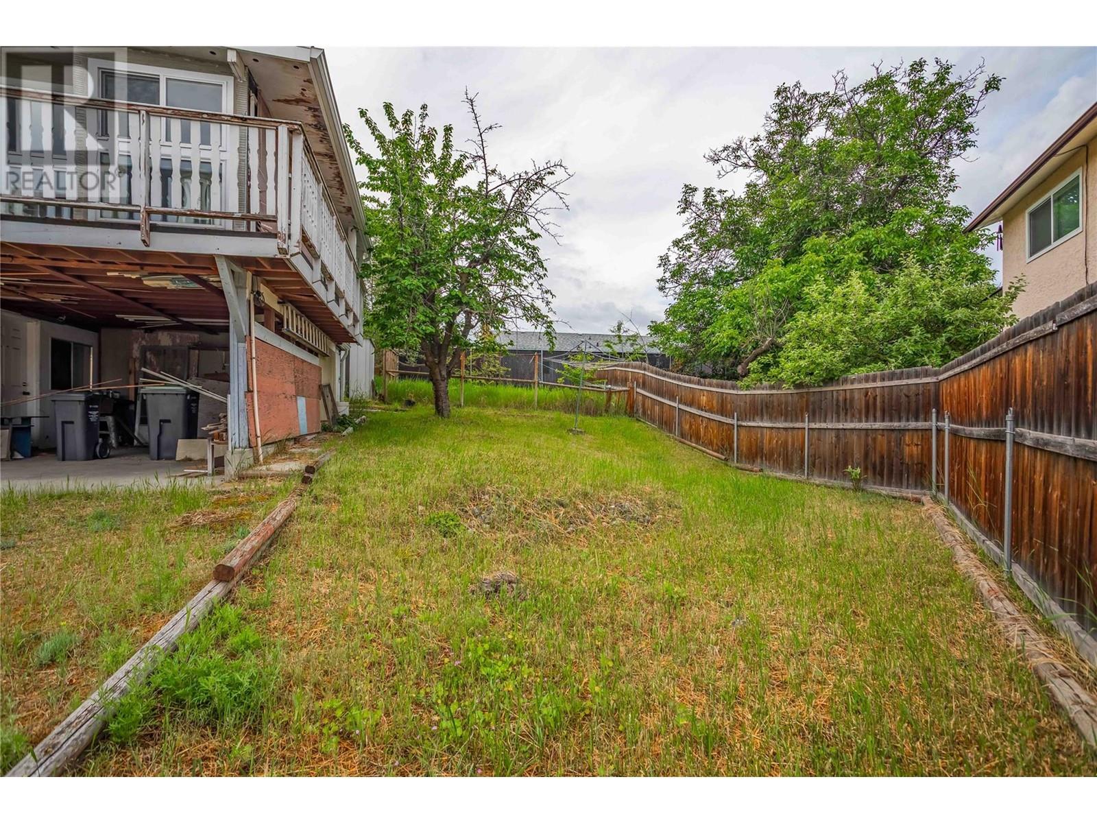  1358 Cherry Crescent East, Kelowna
