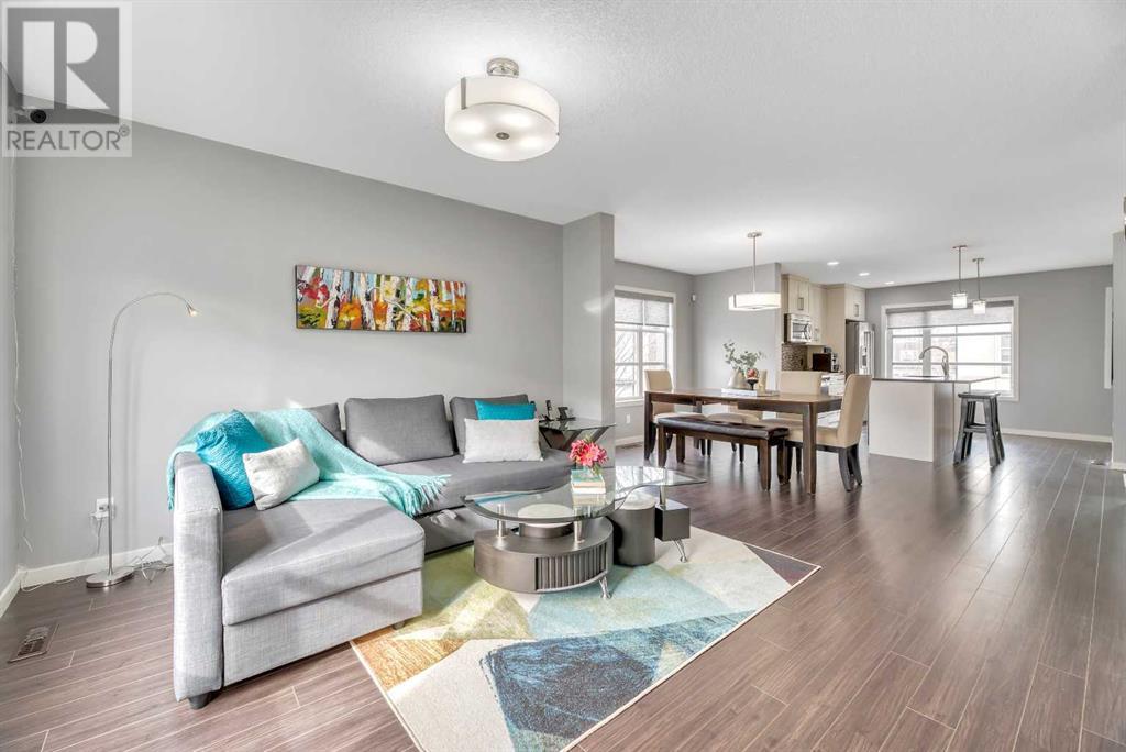 Single Family House for Sale in  Evansridge Park NW Evanston Calgary 