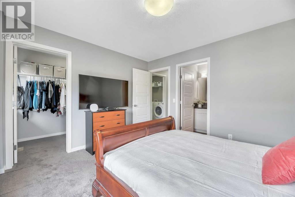 Single Family House for Sale in  Evansridge Park NW Evanston Calgary 