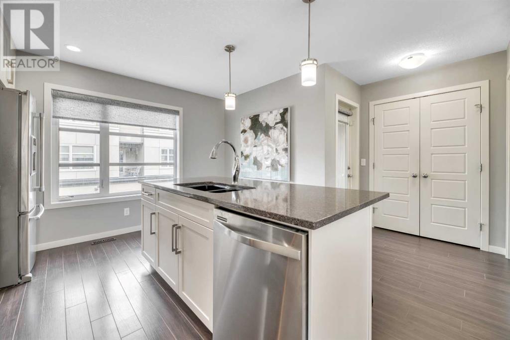Single Family House for Sale in  Evansridge Park NW Evanston Calgary 