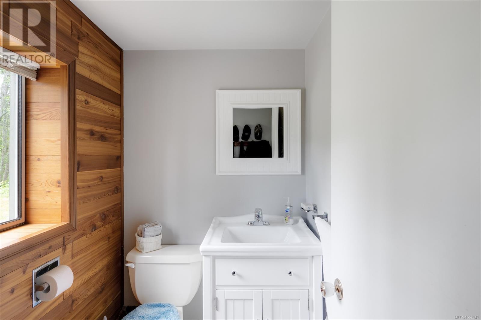 Photo 17 of 734 Latoria Rd, Langford BC