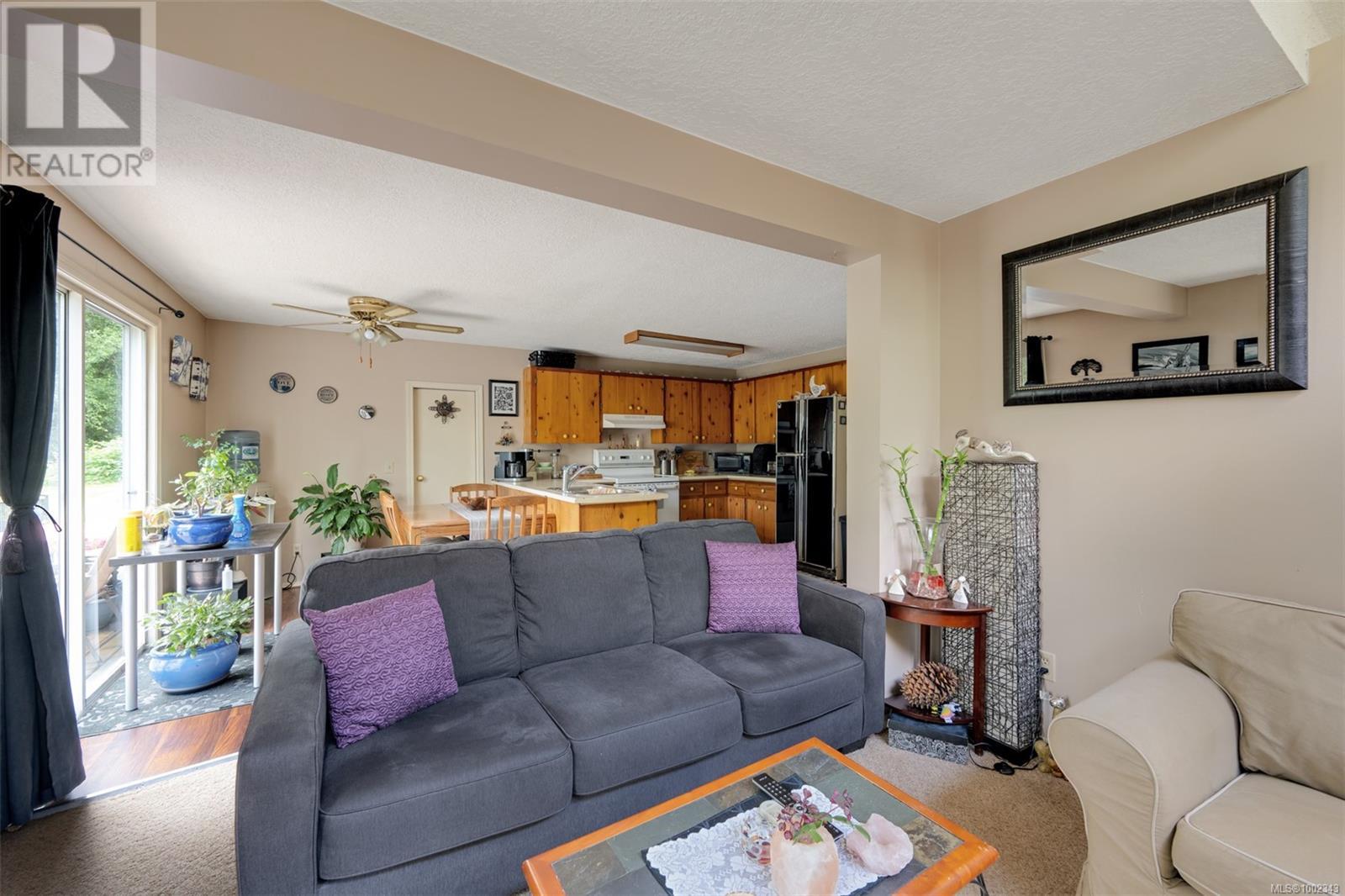 Photo 26 of 734 Latoria Rd, Langford BC