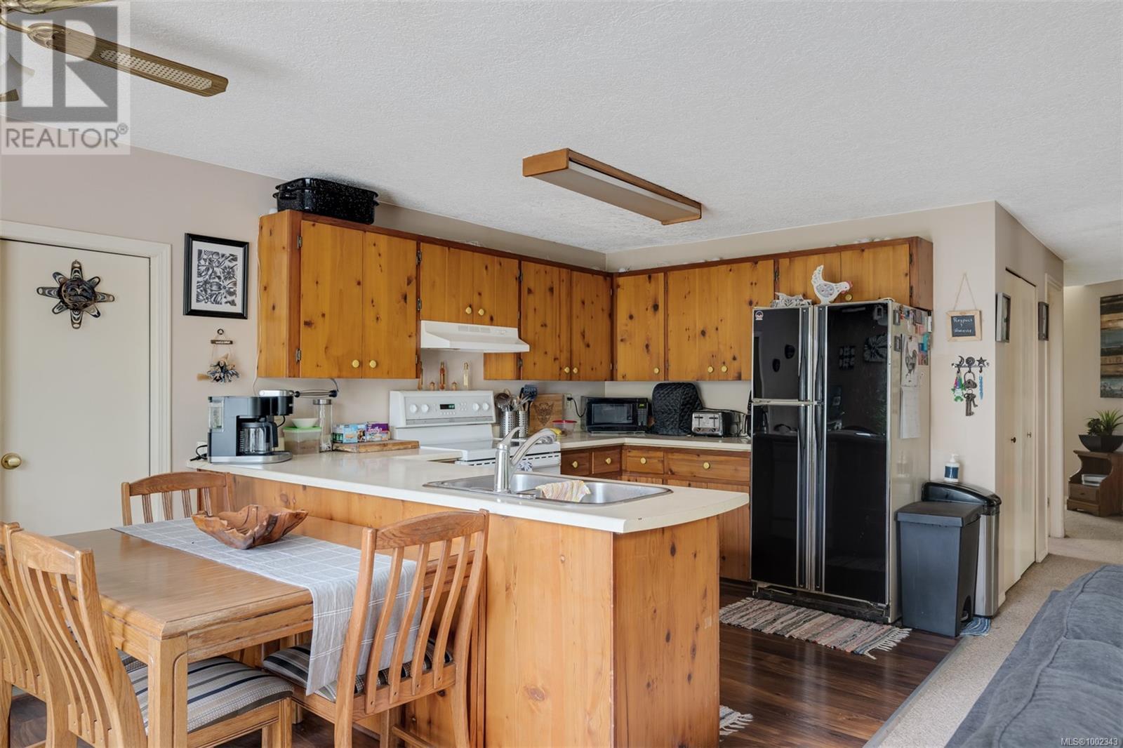 Photo 27 of 734 Latoria Rd, Langford BC