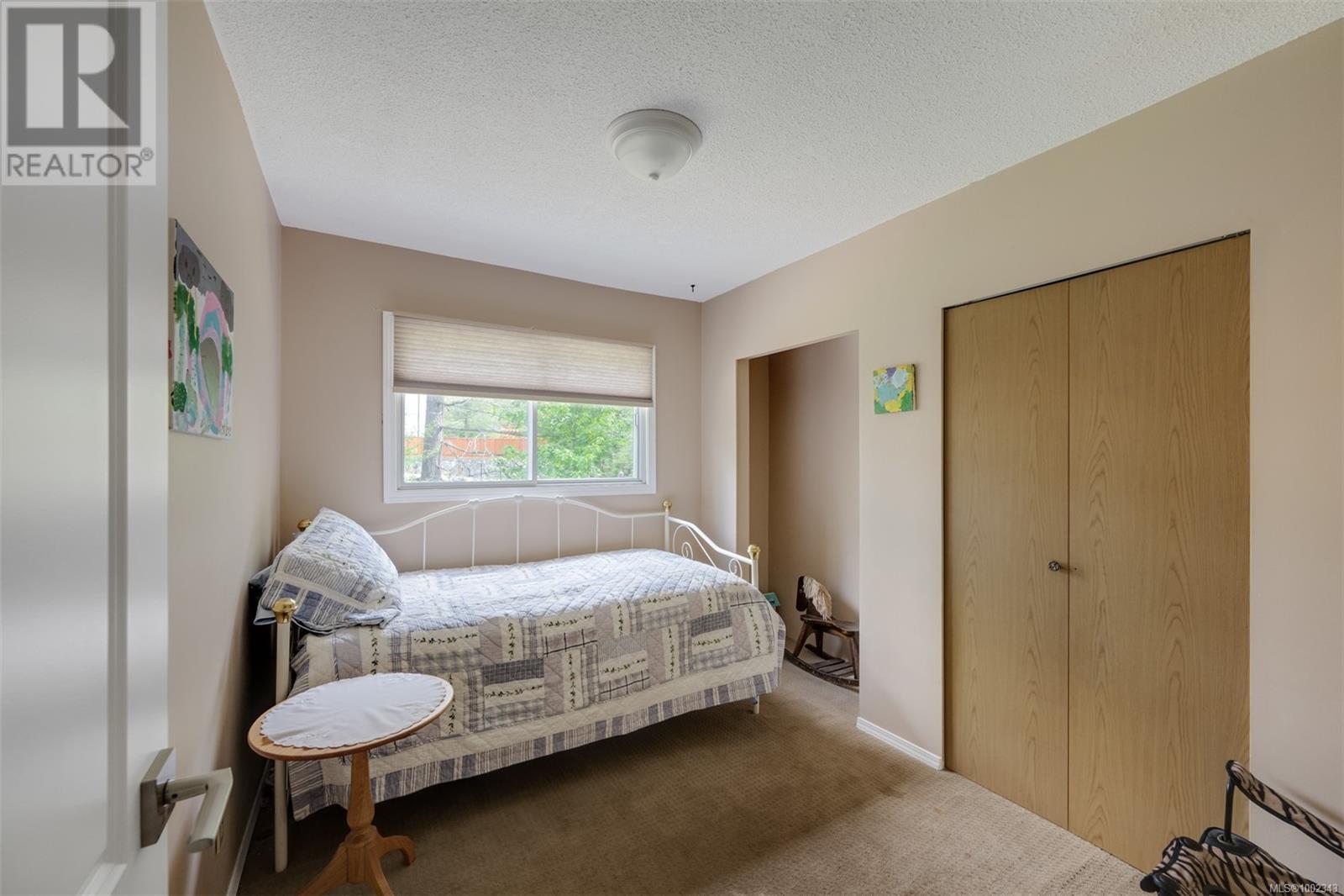 Photo 30 of 734 Latoria Rd, Langford BC