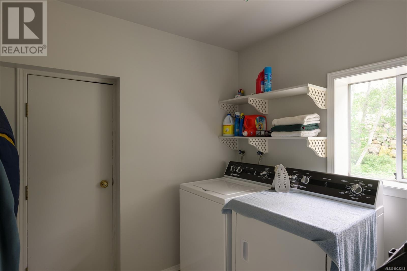 Photo 38 of 734 Latoria Rd, Langford BC