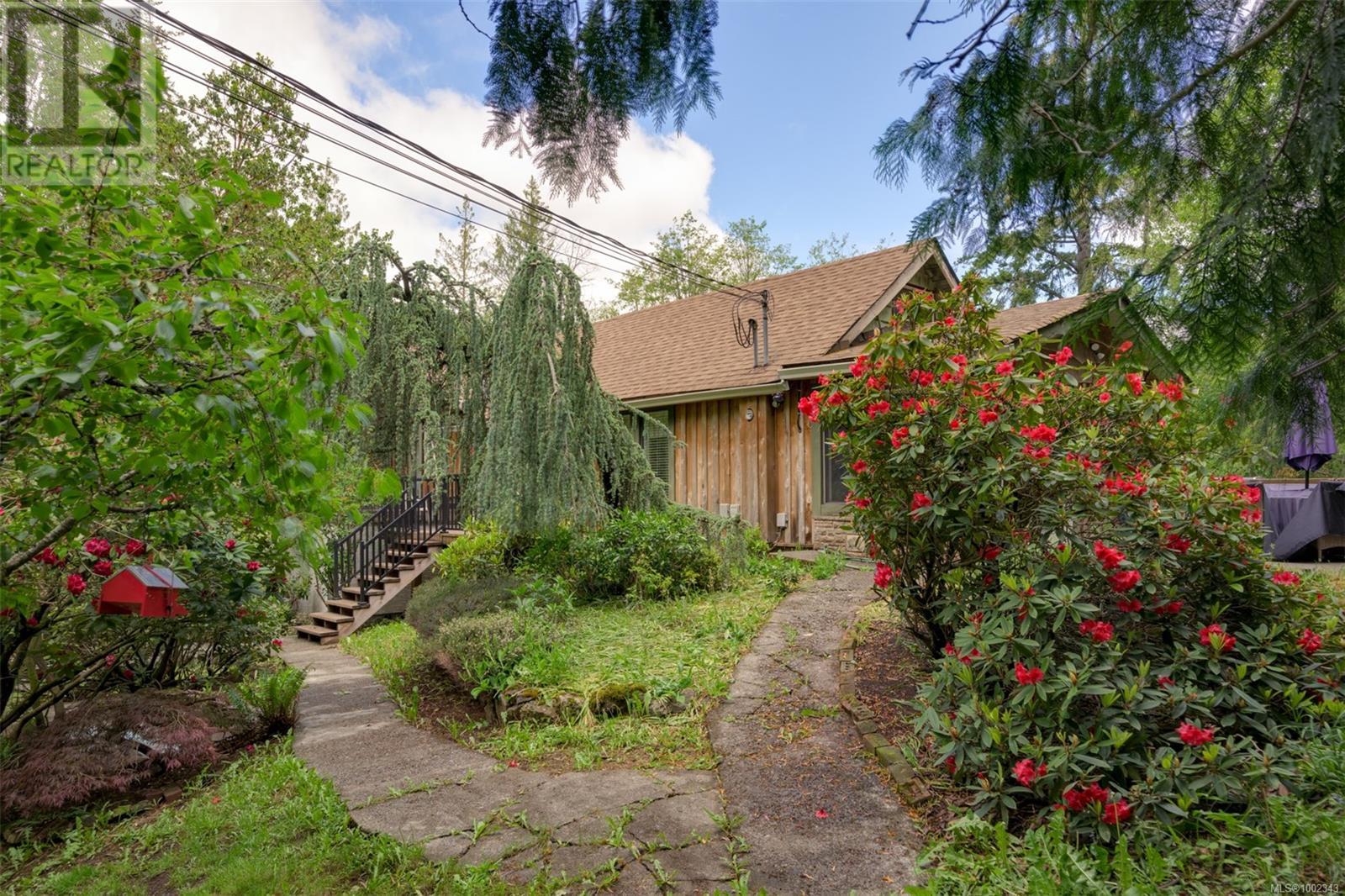 Photo 45 of 734 Latoria Rd, Langford BC