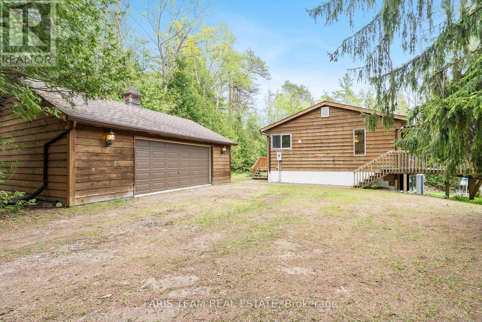 Photo 15 of 2385 Whetham Road, Springwater ON