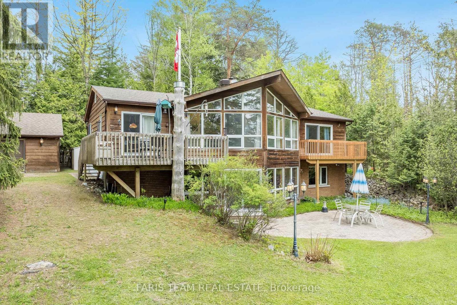 Photo 9 of 2385 Whetham Road, Springwater ON