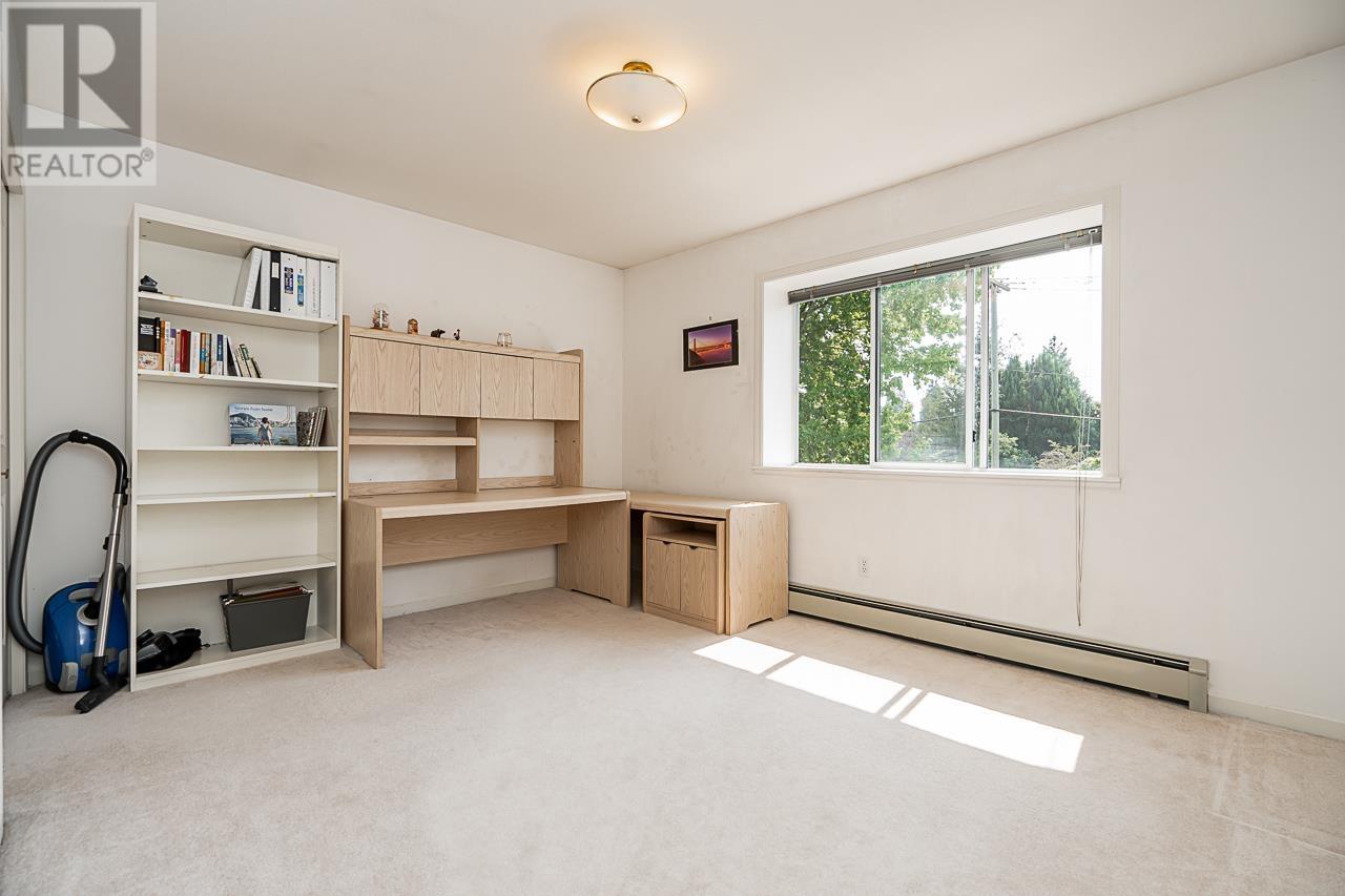 Photo 4 of 2133 W 49th Avenue, Vancouver BC