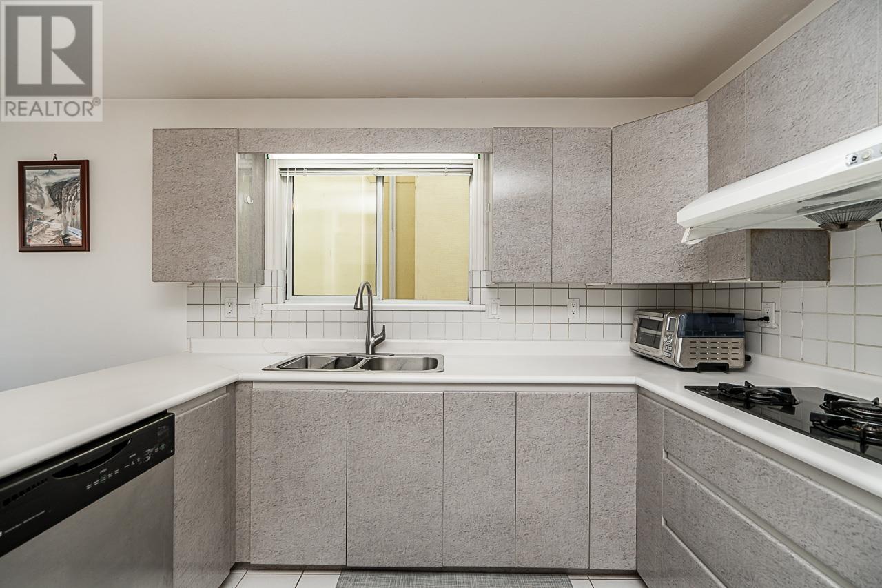Photo 11 of 2133 W 49th Avenue, Vancouver BC