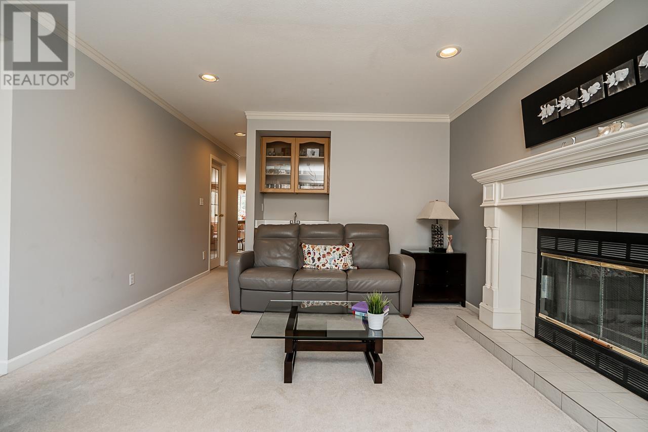 Photo 2 of 2133 W 49th Avenue, Vancouver BC