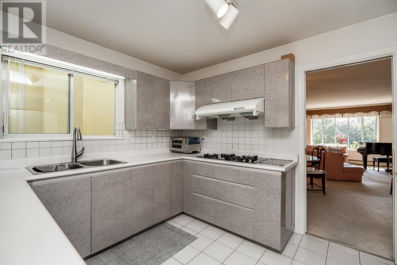 Photo 24 of 2133 W 49th Avenue, Vancouver BC