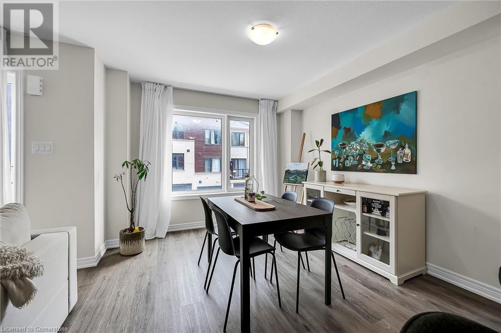 Photo 3 of 22 Dryden Lane, Hamilton ON