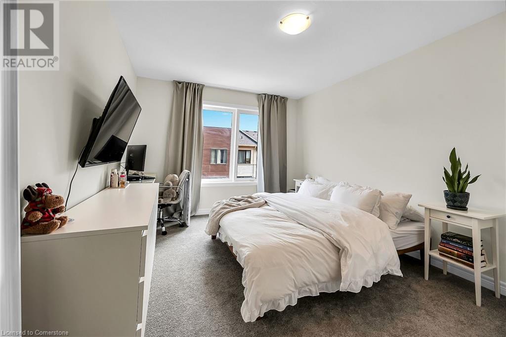Photo 5 of 22 Dryden Lane, Hamilton ON