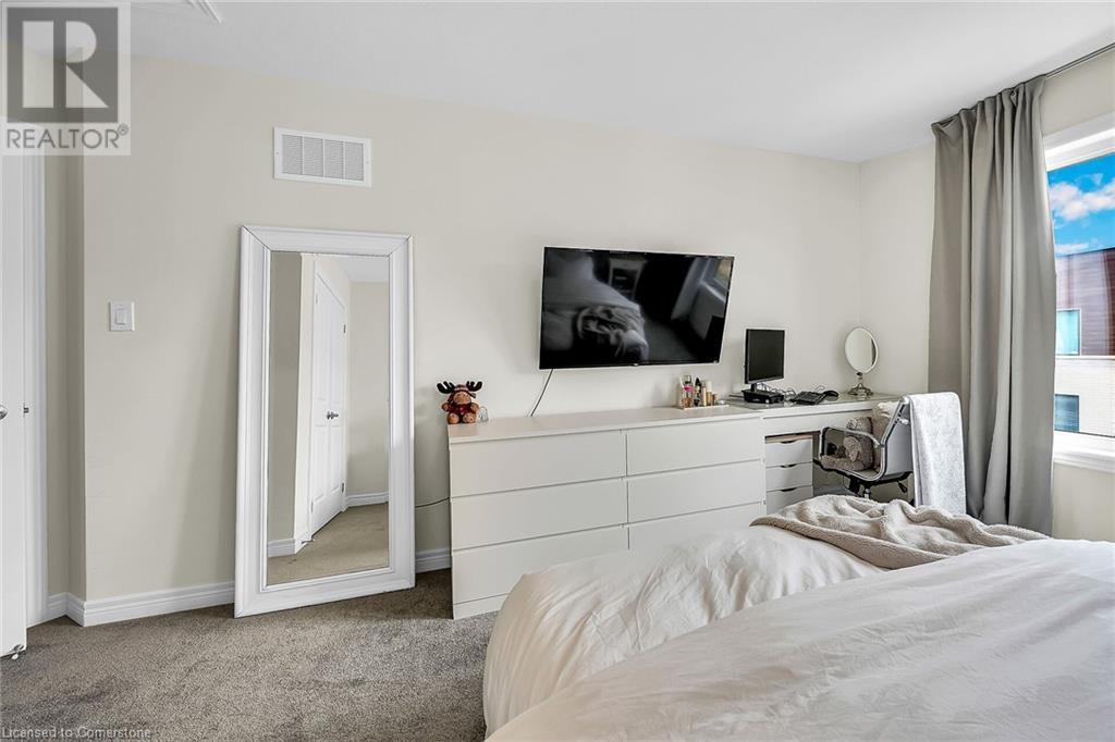 Photo 31 of 22 Dryden Lane, Hamilton ON