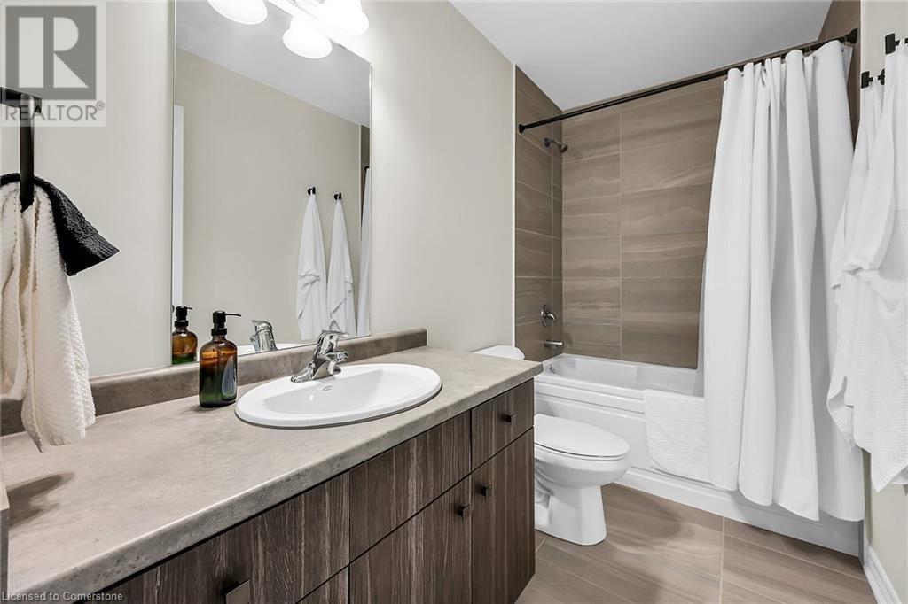 Photo 20 of 22 Dryden Lane, Hamilton ON