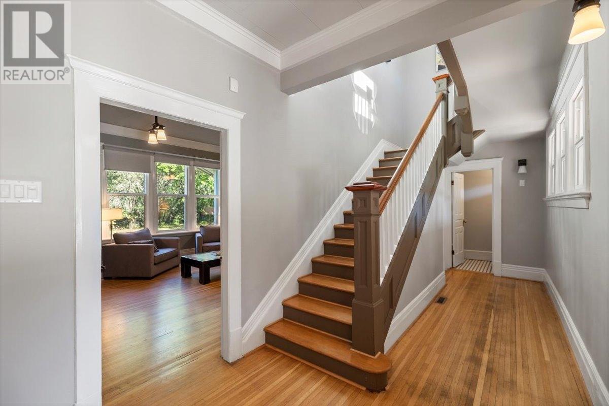 9 PARK Crescent, Fernie
