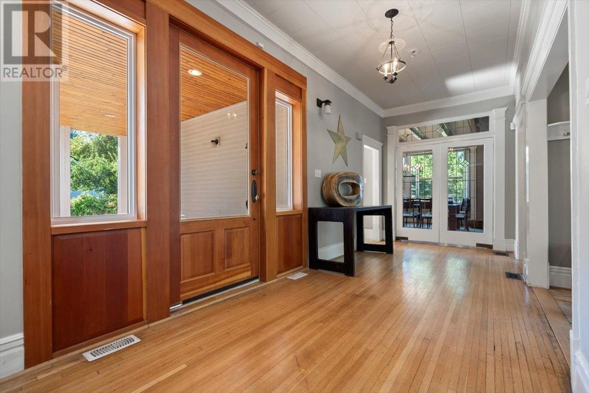 9 PARK Crescent, Fernie