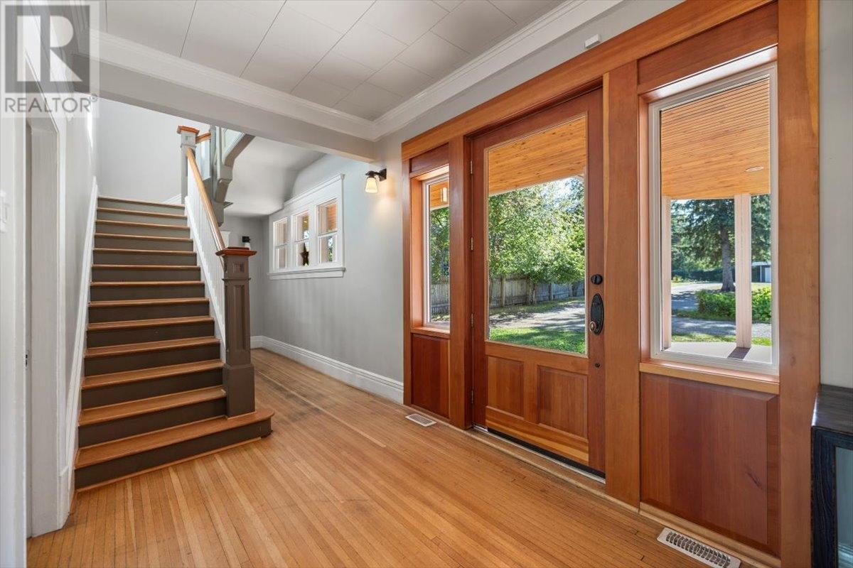 9 PARK Crescent, Fernie