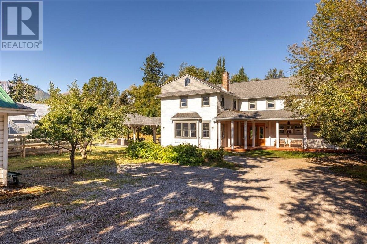 9 PARK Crescent, Fernie