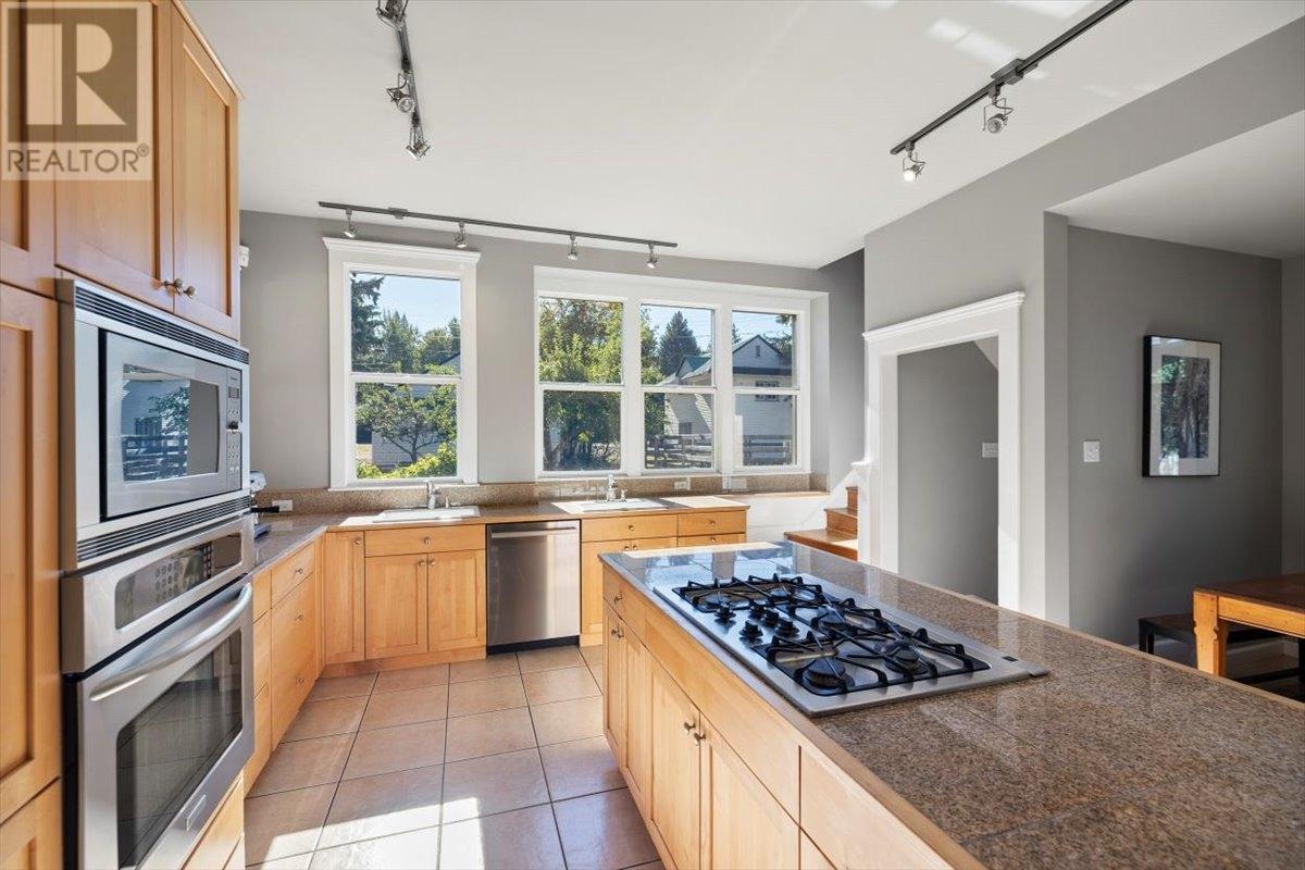 9 PARK Crescent, Fernie