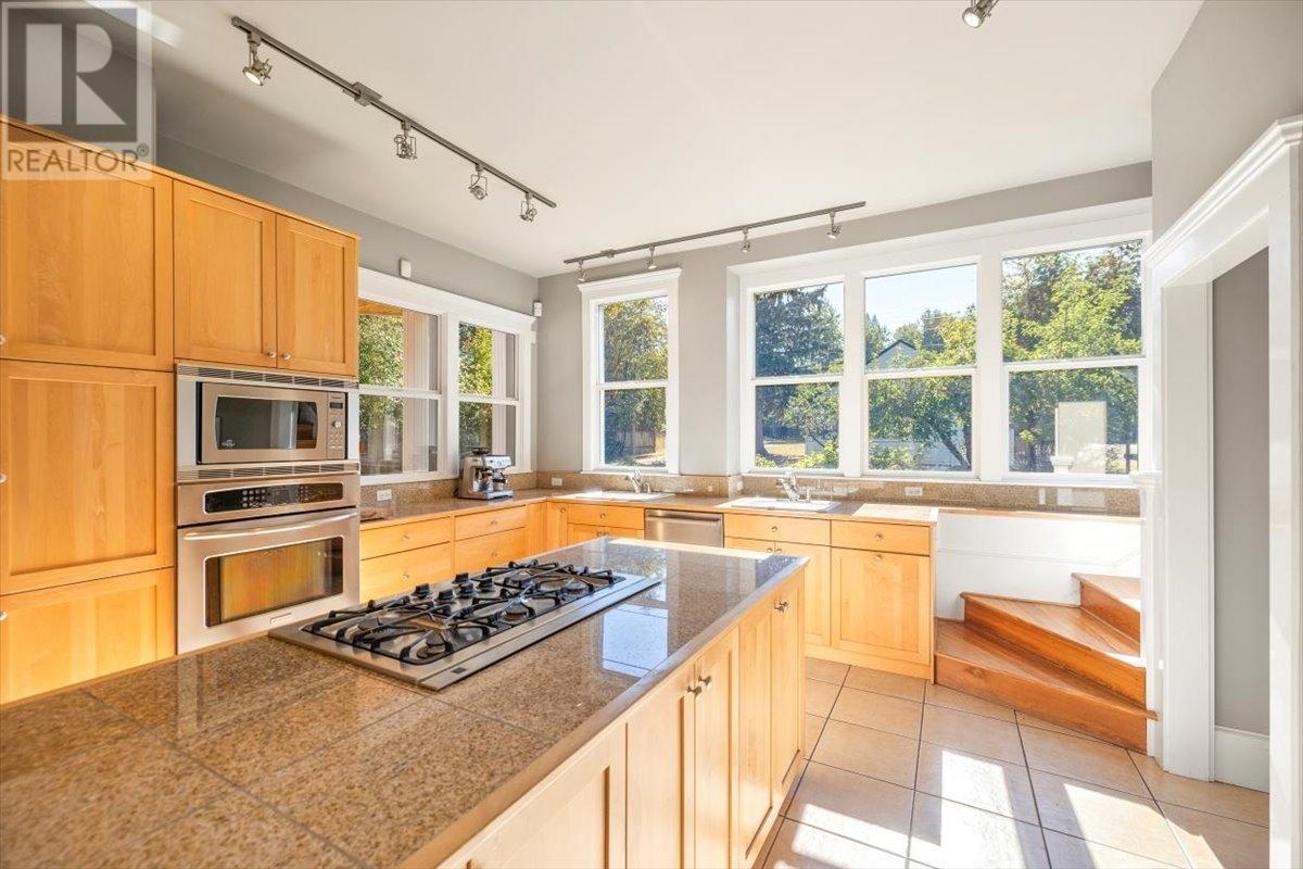 9 PARK Crescent, Fernie