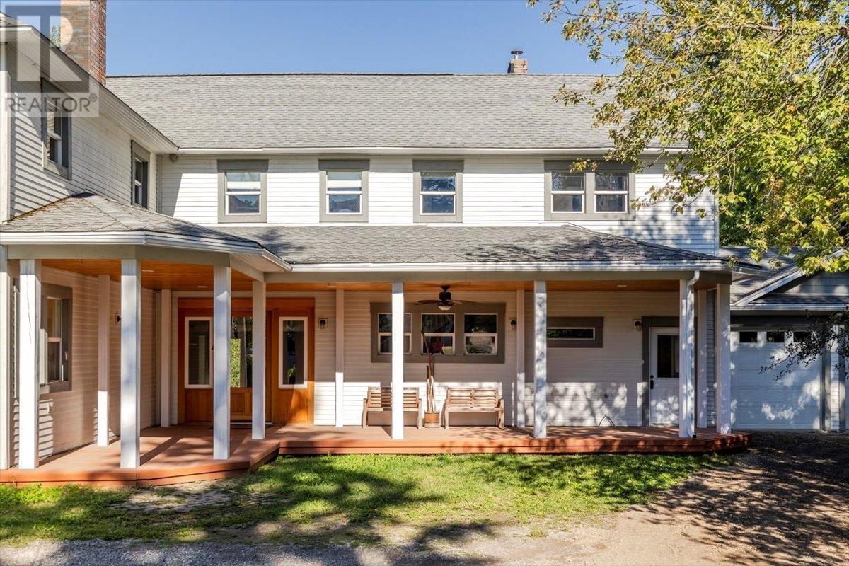 9 PARK Crescent, Fernie
