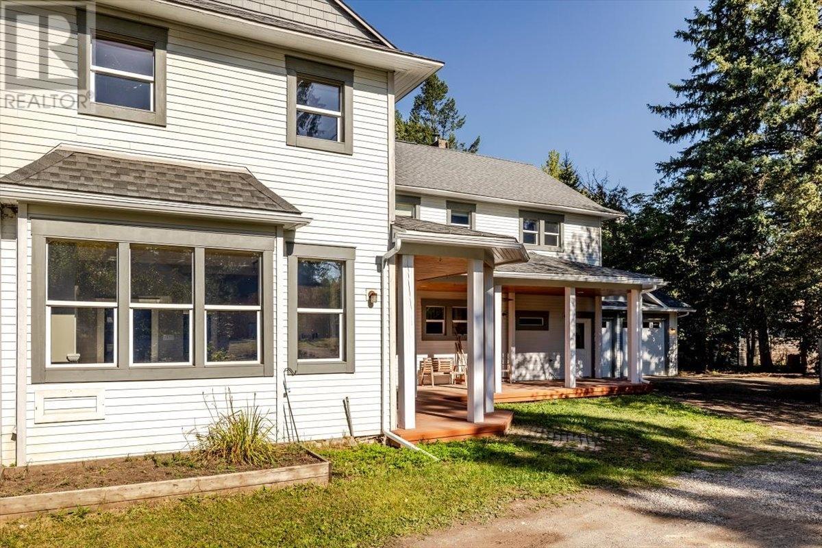 9 PARK Crescent, Fernie