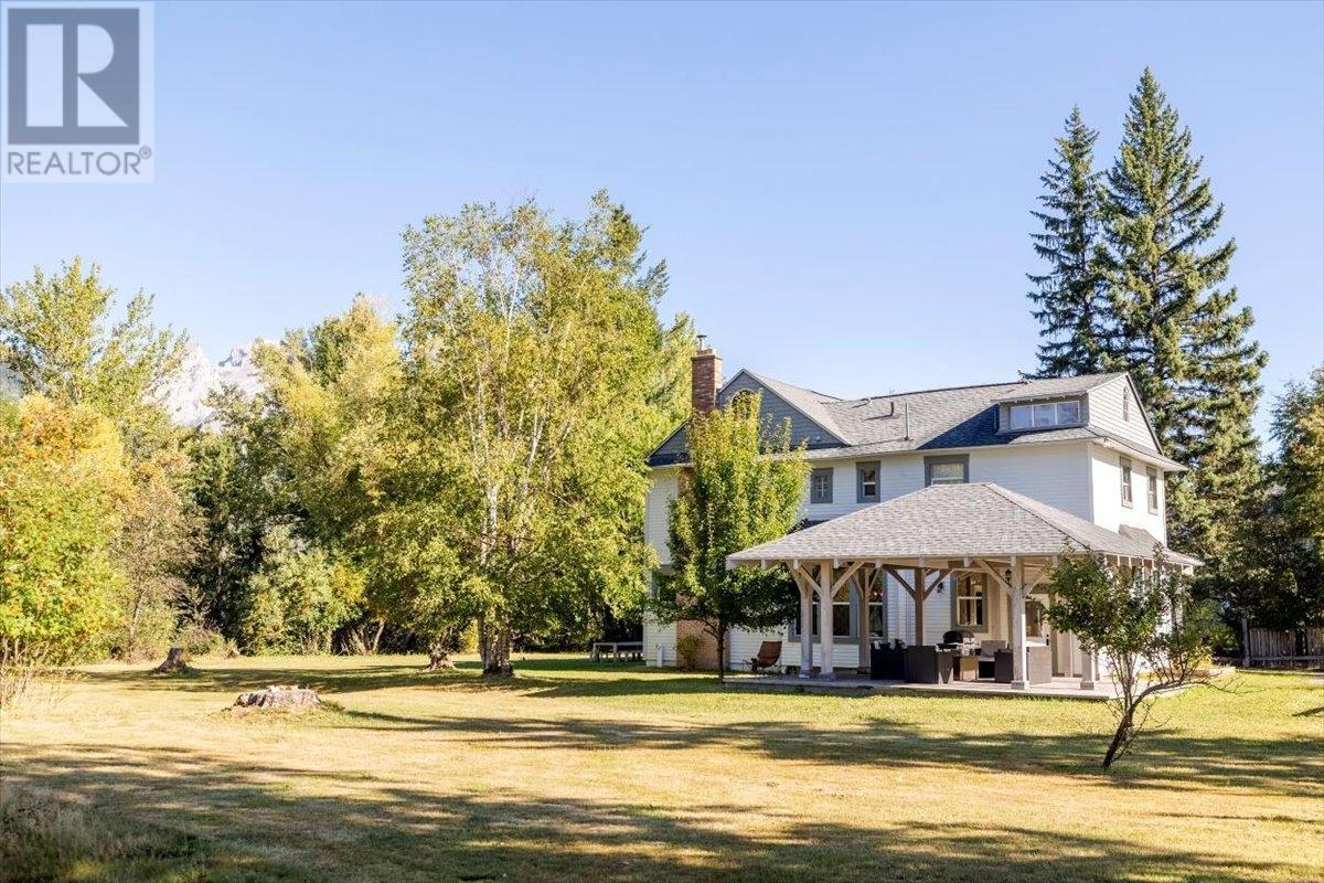 9 PARK Crescent, Fernie