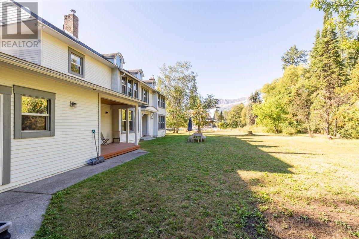 9 PARK Crescent, Fernie
