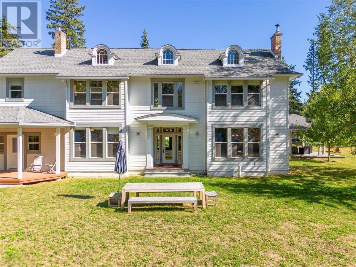 9 PARK Crescent, Fernie