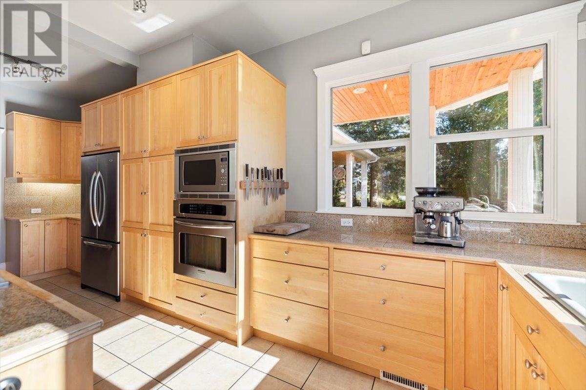 9 PARK Crescent, Fernie