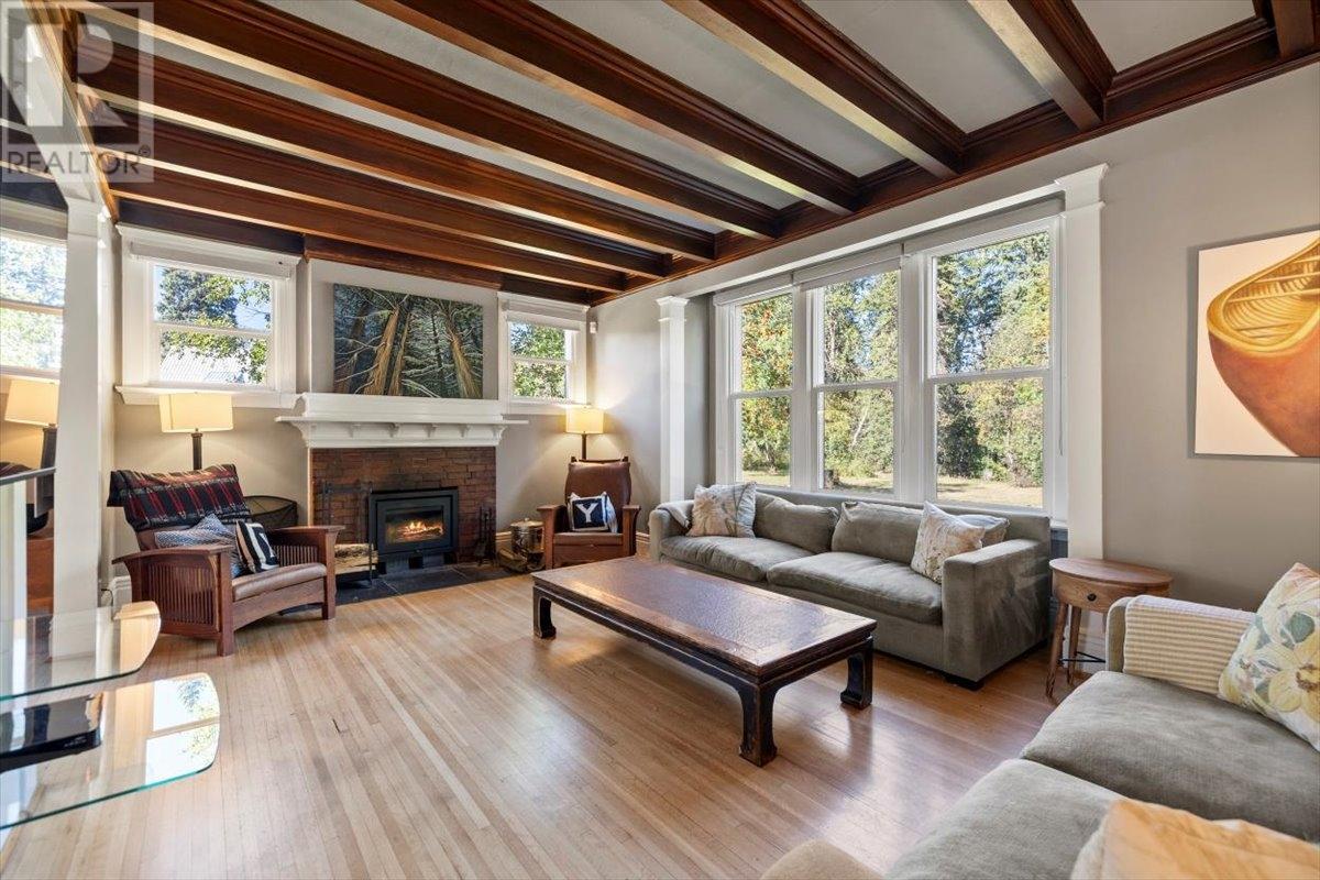 9 PARK Crescent, Fernie