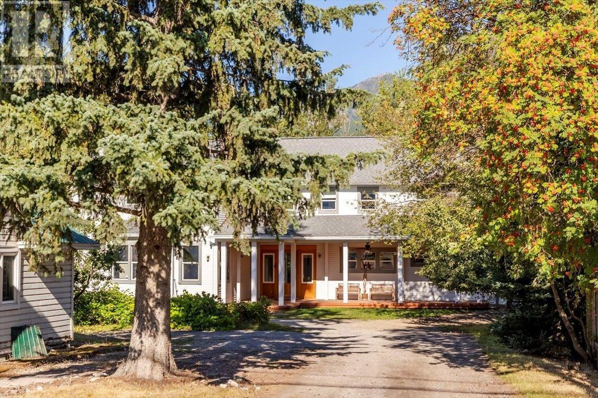 9 PARK Crescent, Fernie