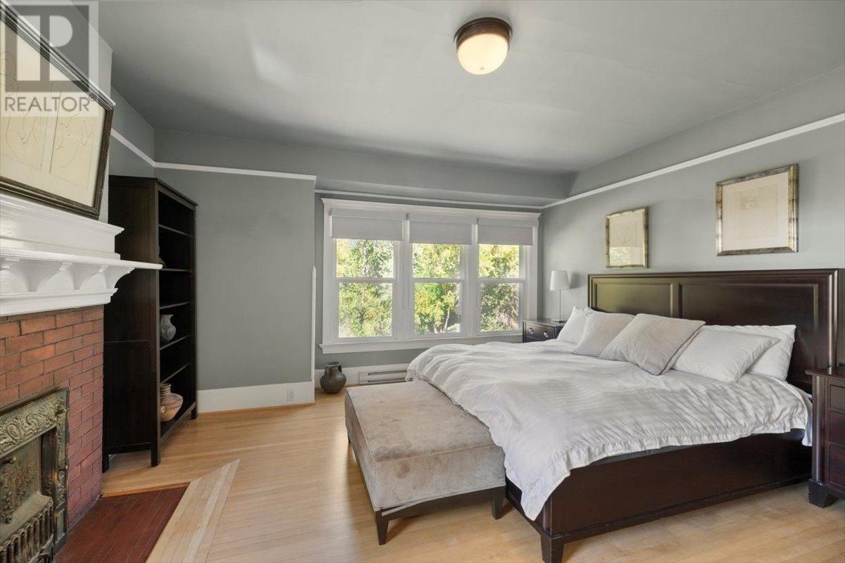 9 PARK Crescent, Fernie