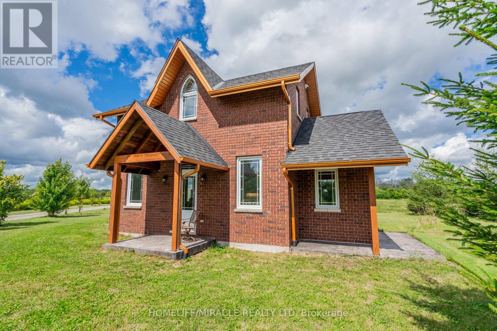 #13 528 CONCESSION ROAD E - 5