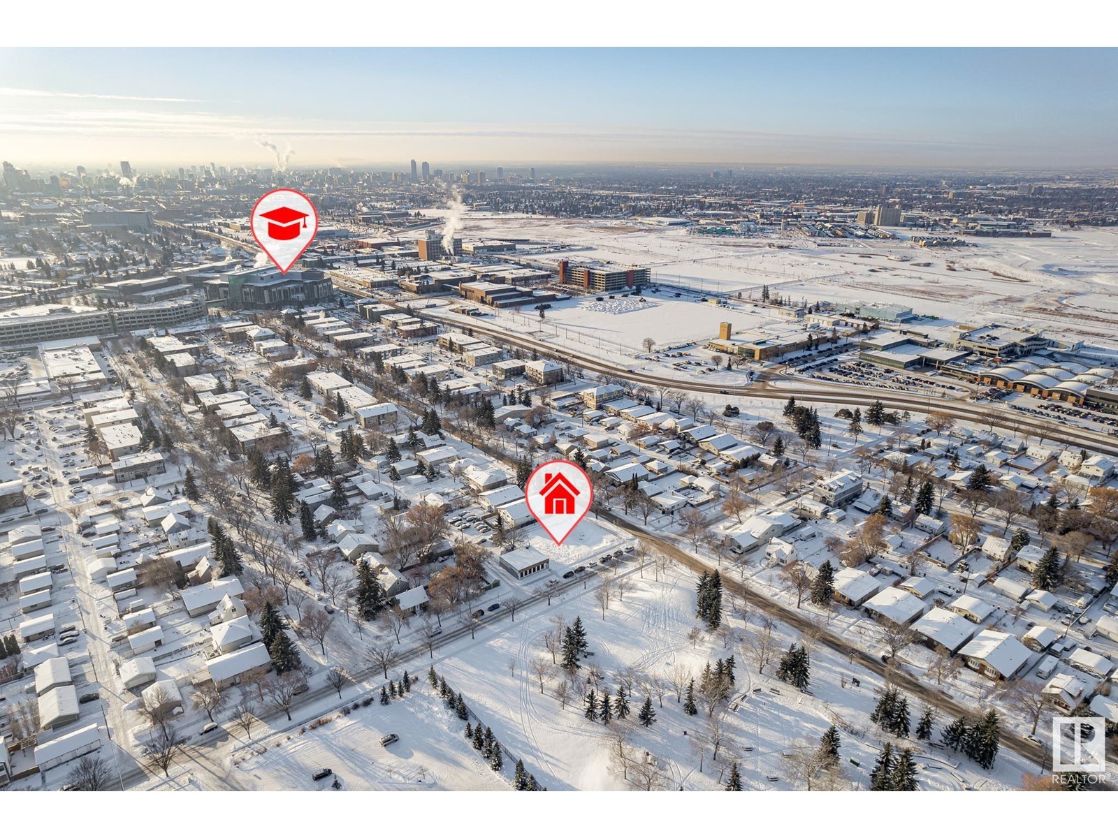 Photo 3 of 10411 121 Av Nw, Edmonton AB
