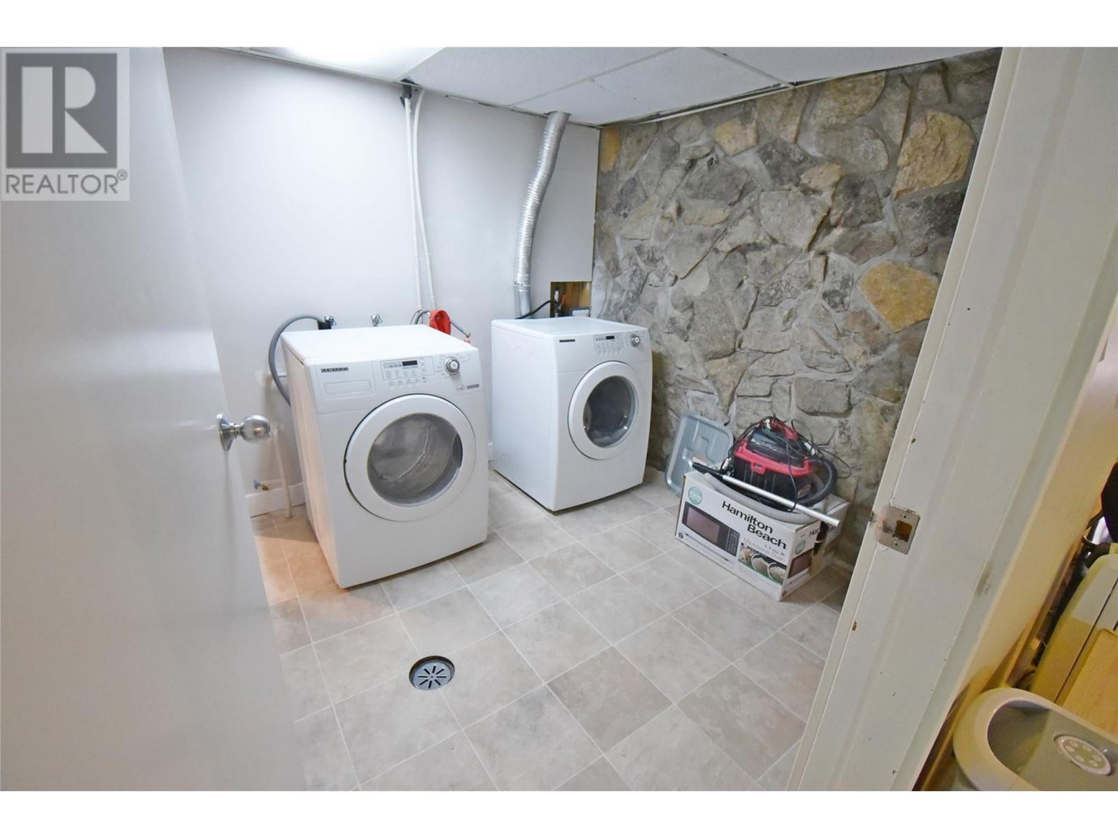  382 Kildare Way, Vernon