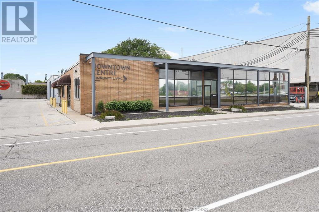 Photo 4 of 1225 Mcdougall, Windsor ON