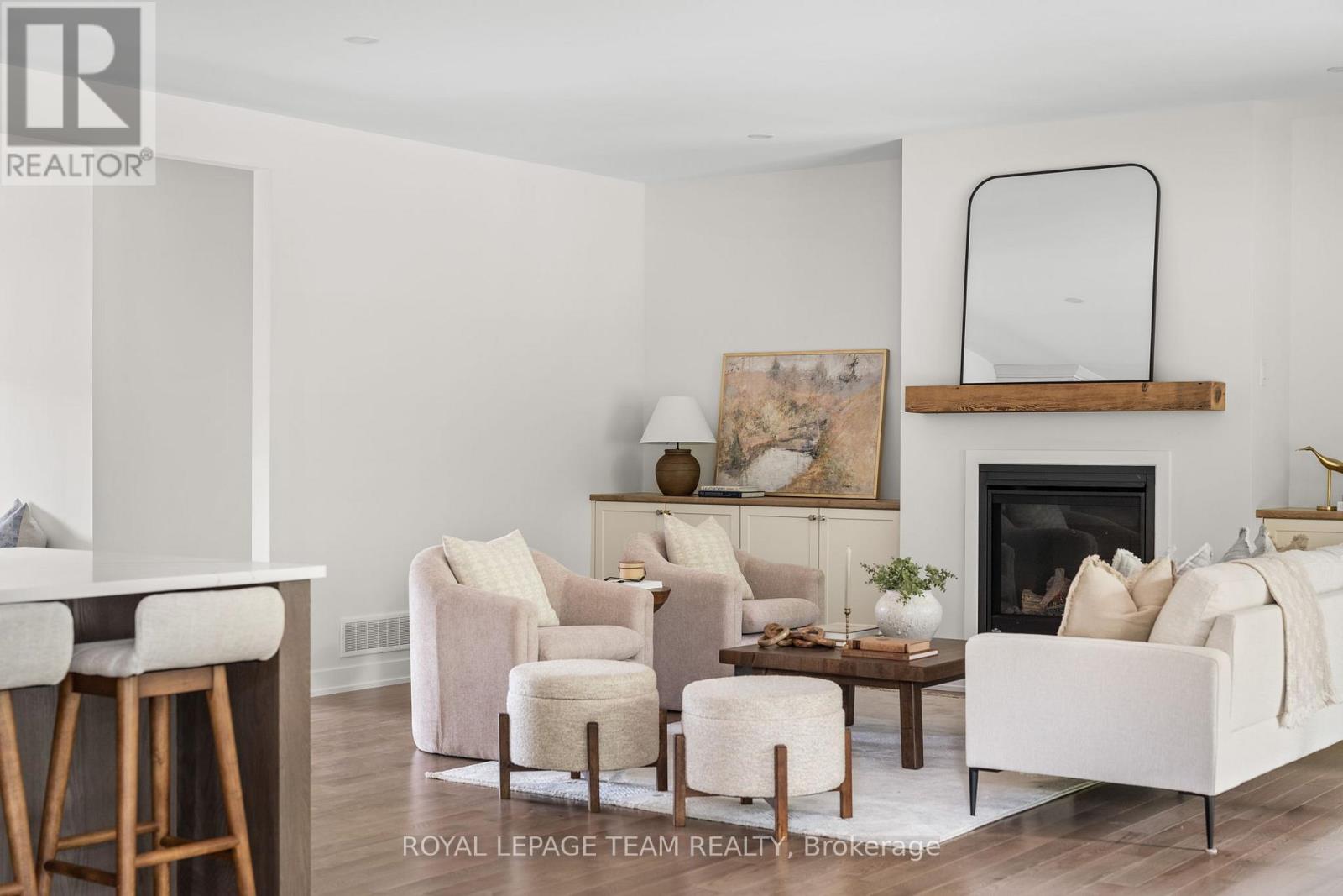 Photo 29 of 47 Hogan Drive, Mcnab Braeside ON