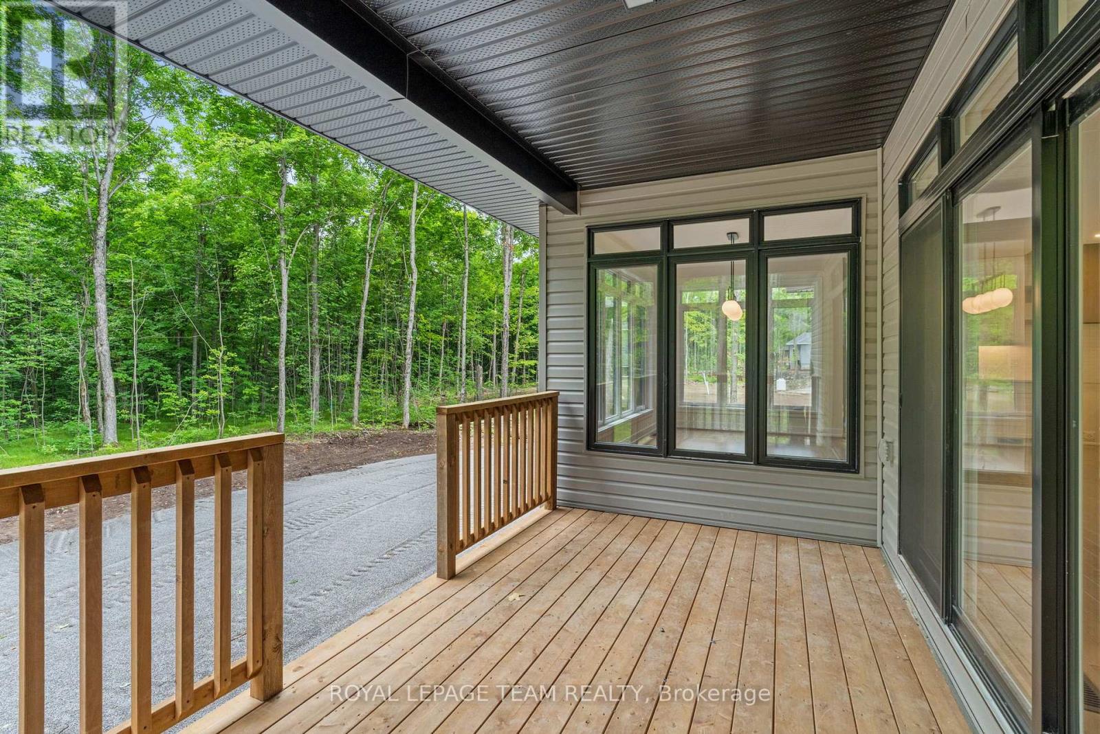 Photo 27 of 47 Hogan Drive, Mcnab Braeside ON