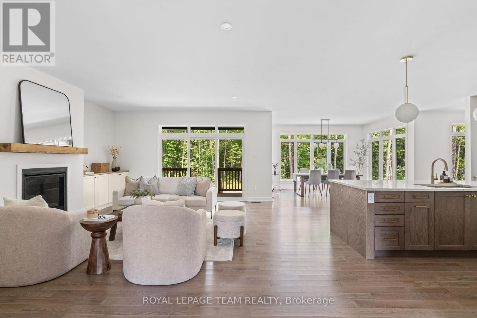 Photo 19 of 47 Hogan Drive, Mcnab Braeside ON