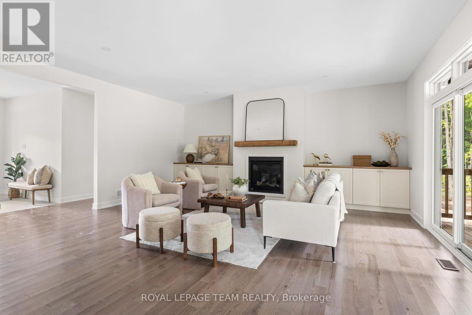 Photo 20 of 47 Hogan Drive, Mcnab Braeside ON
