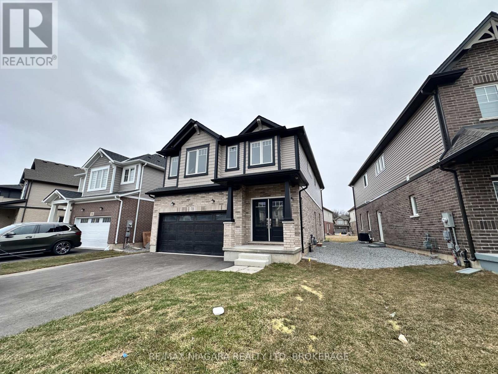 Photo 21 of 72 Bur Oak Drive, Thorold ON