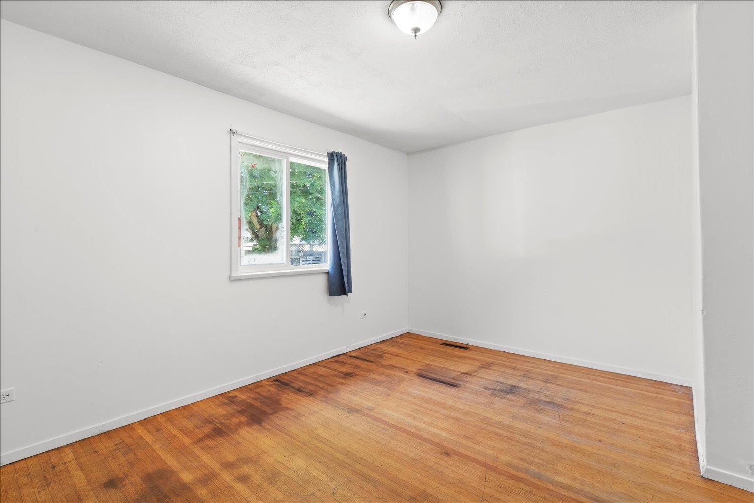 342 HUDSON BAY STREET, Hope, Hope