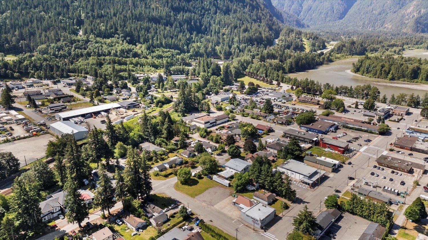 342 HUDSON BAY STREET, Hope, Hope