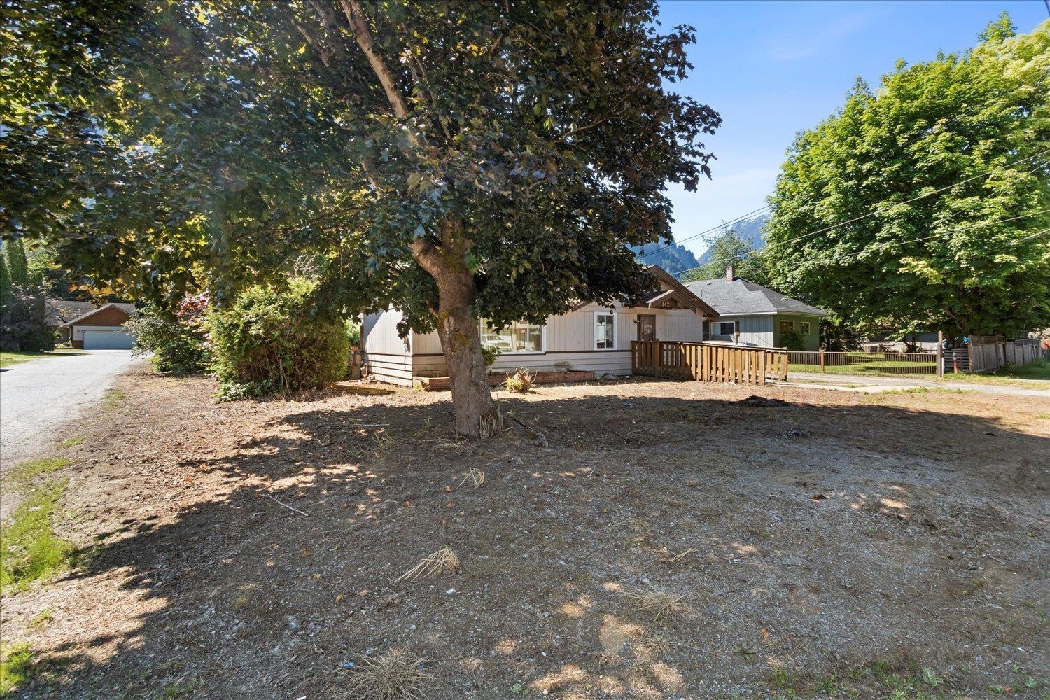 342 HUDSON BAY STREET, Hope, Hope