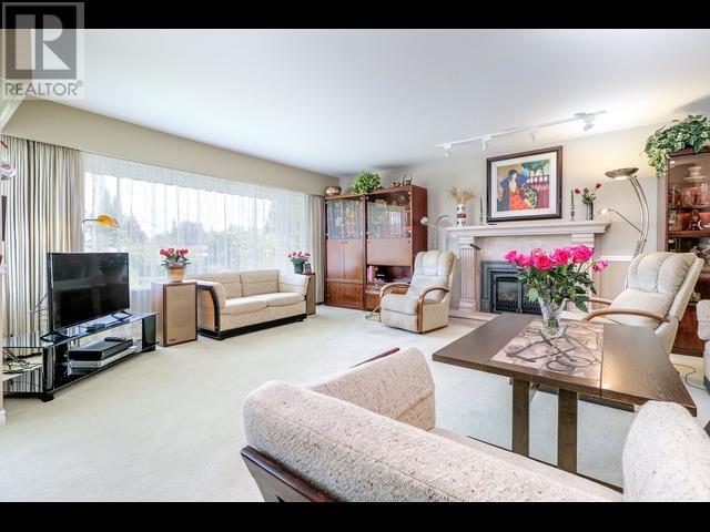 Photo 19 of 6005 Humphries Place, Burnaby BC